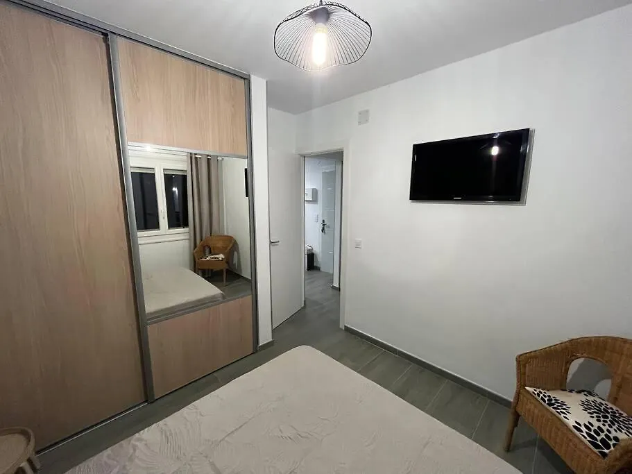 Apartment Le Canola Empuriabrava Port - 45M2 - Vue Piscine - Plage Centrale 500M- Parking Prive Gratuit Spain